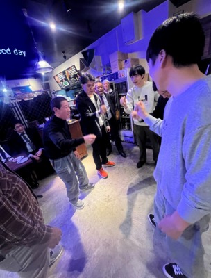 豪華な景品に皆さん真剣です